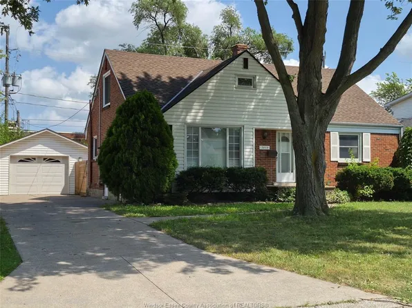 3070 Church St, Windsor, ON N9E 1T8