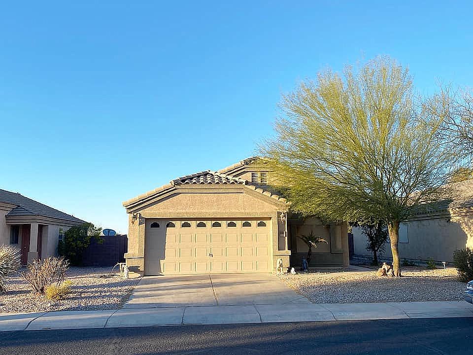 1st image of 1762 E Bishop Pl