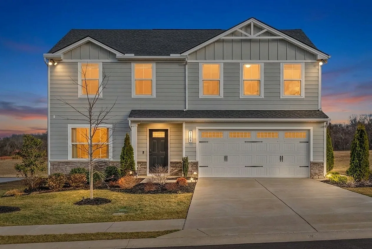 4 bed, 2.5 bath, 1903 sqft, $2,250 — Photo 1