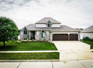 403 Windsor Way, Sergeant Bluff, IA 51054