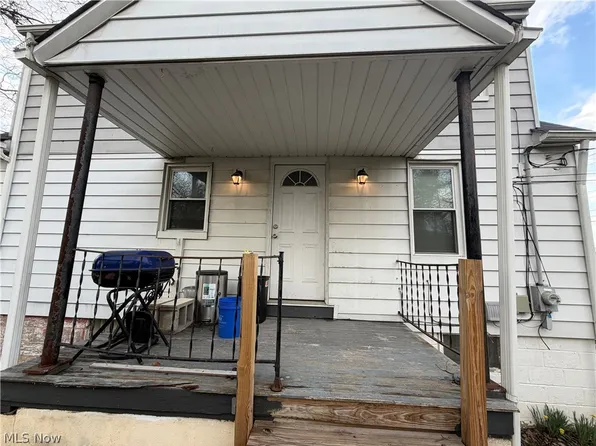 7222 Wright Ave, Bedford, OH 44146