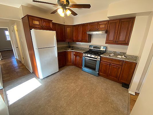 3rd image of 3153 Lafayette Ave #3