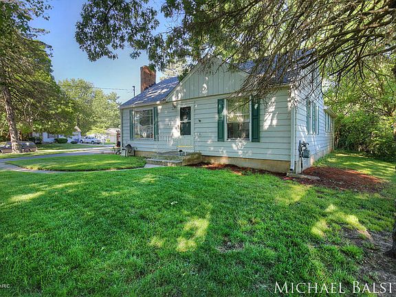 2nd image of 3123 Cheney Ave NE
