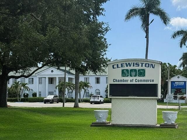1st image of 355 N Olivo Street
