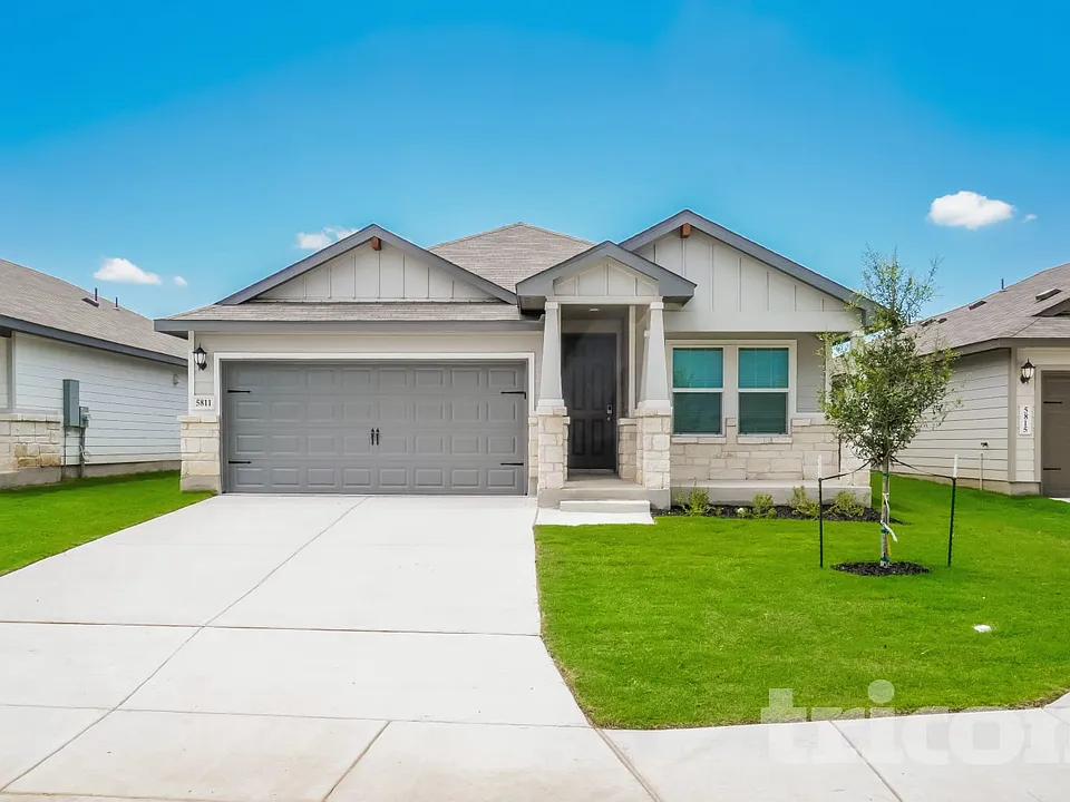 5811 Zoey Way