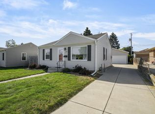 2520 E Crescent St, Racine, WI 53403
