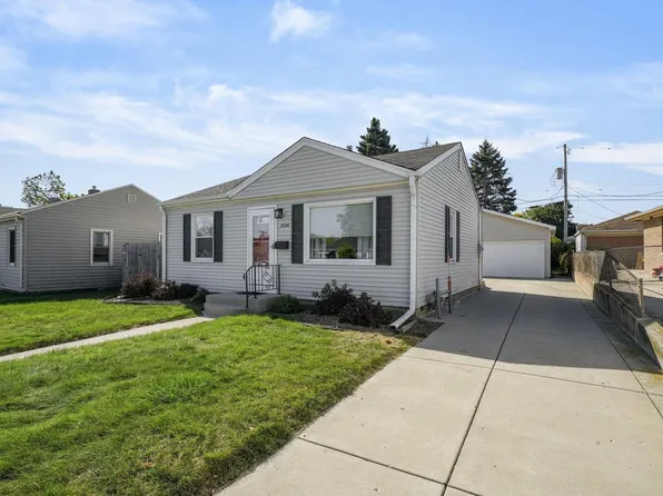 2520 East Crescent STREET, Racine, WI 53403