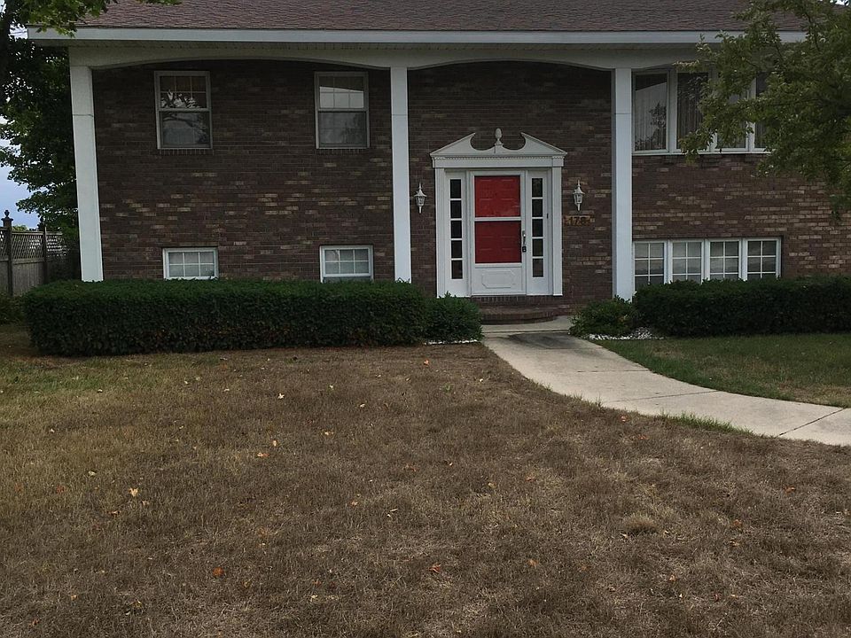 1st image of 178 S 1st St