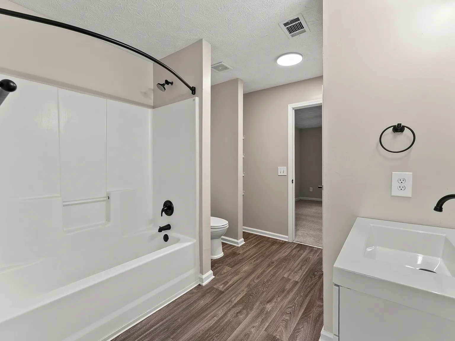 Brookwood Townhomes — Photo 3