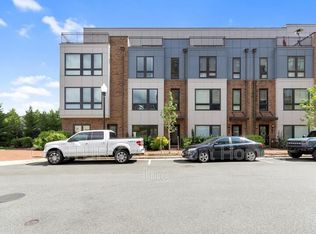 402 Stabler La, Alexandria, VA