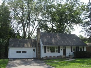 221 Sunset Ter, Orchard park, NY 14127