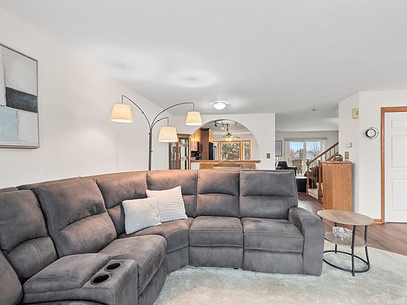 3rd image of 6935 Kingston Ct