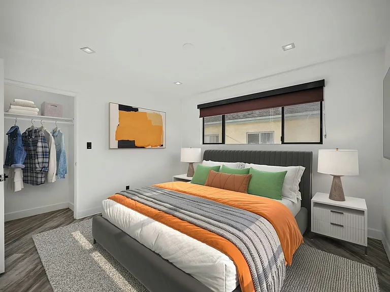955 N Oxford Ave #5 — Photo 16