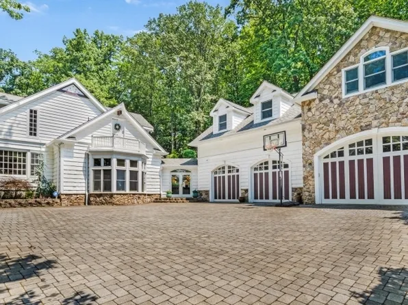 40 Mendham Rd, Chester Twp., NJ 07931