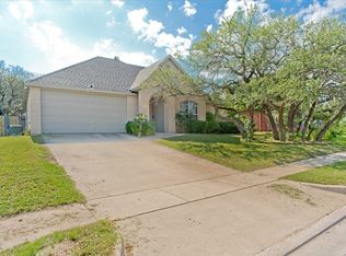 725 Ridgeway Blvd, Weatherford, TX 76086