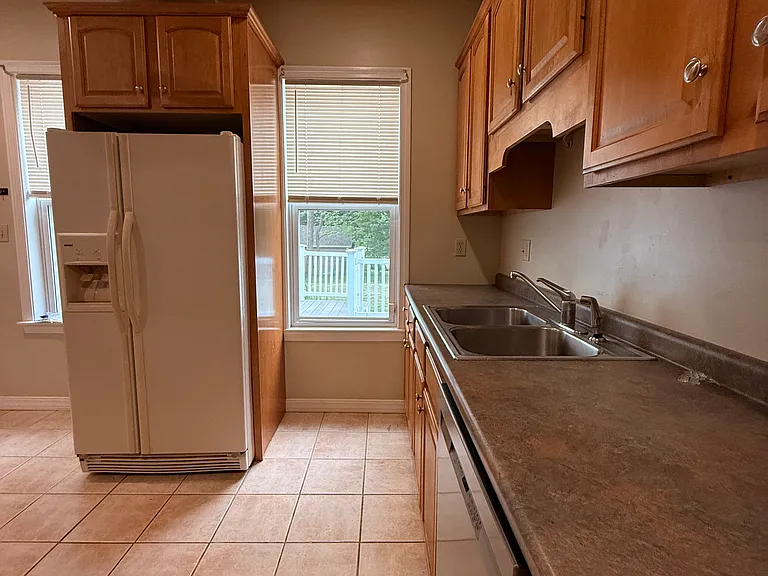 63 Maple St #102 — Photo 3