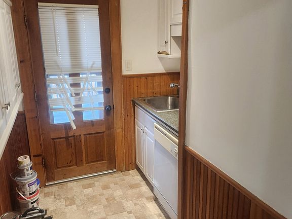 2nd image of 65 Platt St