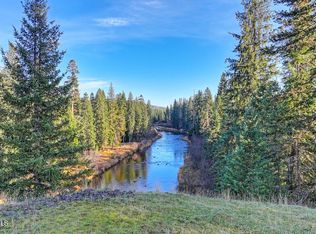 1382 Copperhead Ln, Santa, ID 83866
