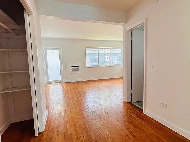 2045 Calais Dr #7 — Photo 9