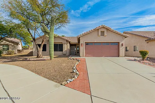 9162 N Treasure Mountain Dr Photo 1
