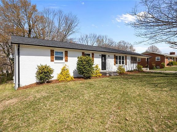 4th image of 735 Hallmark Dr