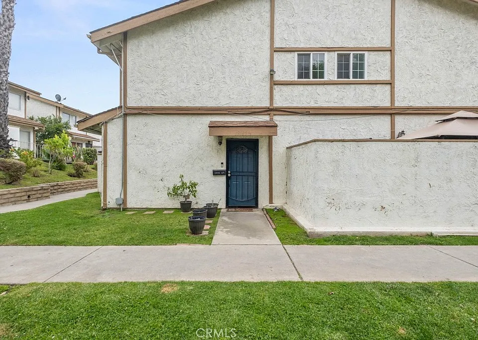 13185 Bromont Ave