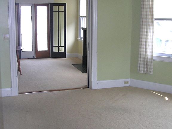 3rd image of 4221 Grove Ave APT 2