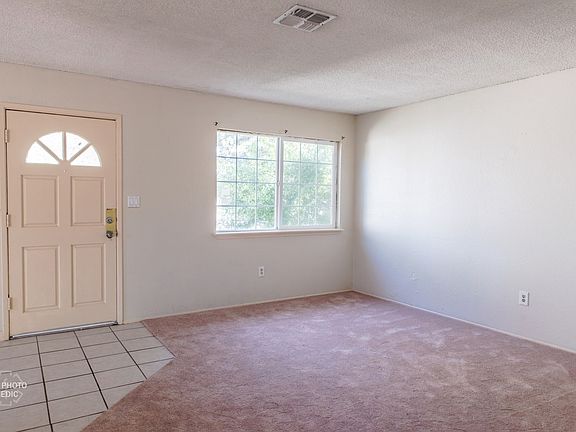 Additional Living Room