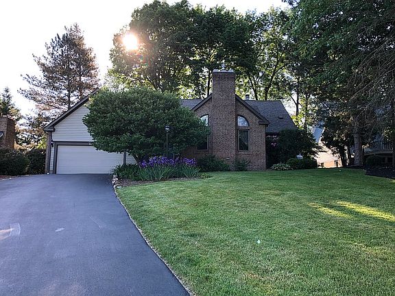 4th image of 46 Putting Green Ln