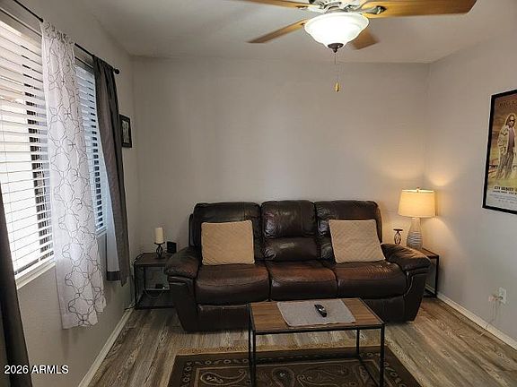 3rd image of 228 E NEBRASKA Street