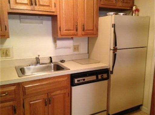 5th image of 365 Washington St APT 16