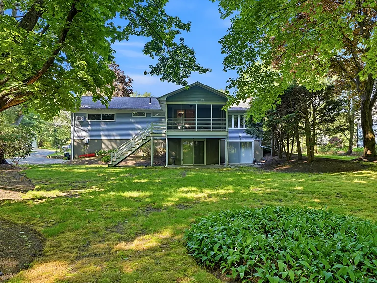 6 Saddle Club Rd — Photo 28