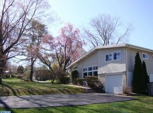 1502 Pulaski Dr, Blue Bell, PA 19422
