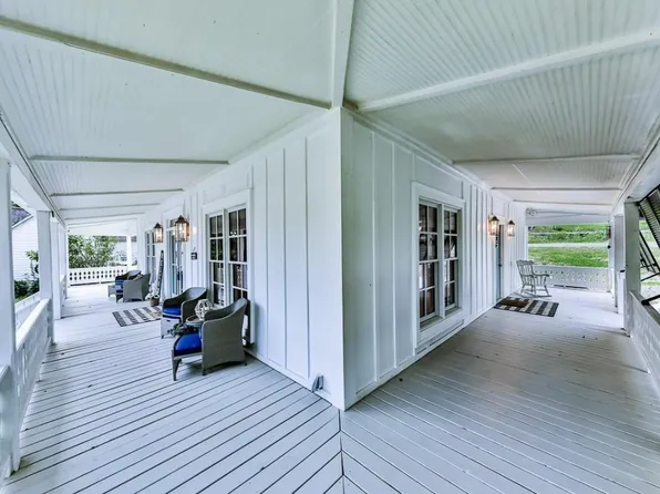 185 A W Roberts Dr, Ball Ground, GA 30107