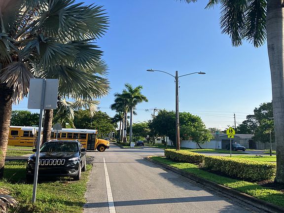 5th image of 3608 Island Dr