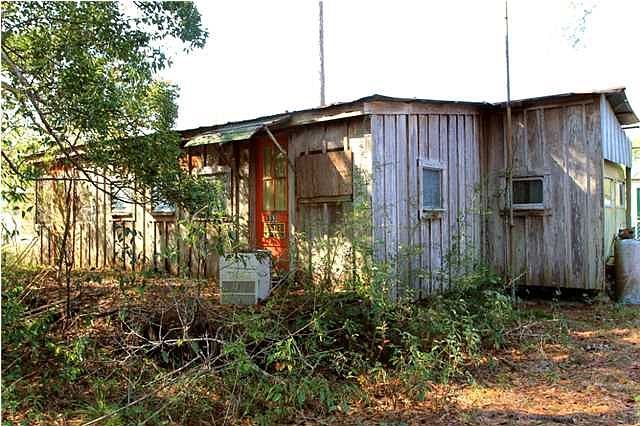 1st image of 333 Camelia Ln