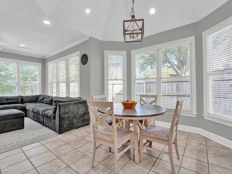 1331 Riding Brook Dr — Photo 10