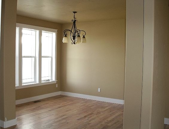 2nd image of 2307 Eastbrooke Dr