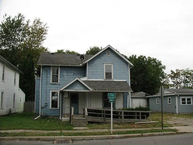 499 Uncapher Ave photo 1