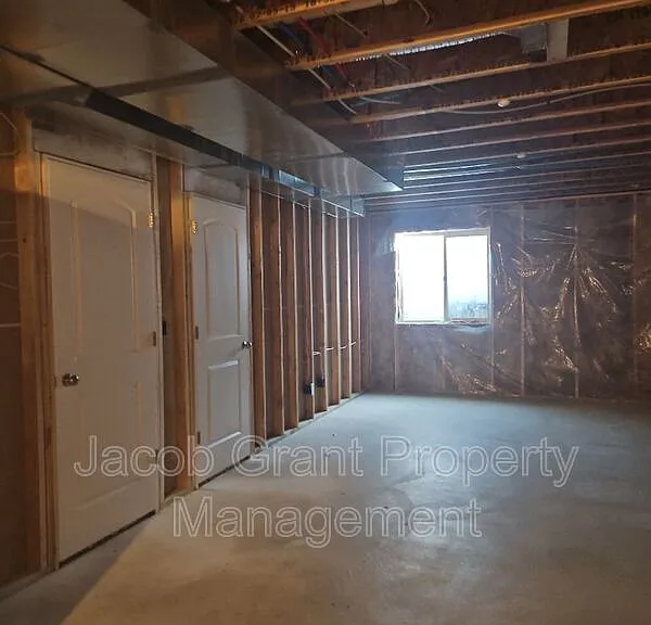 2825 N Sunlight Dr — Photo 18