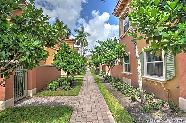 1st image of 650 SW 106th Ave #1515