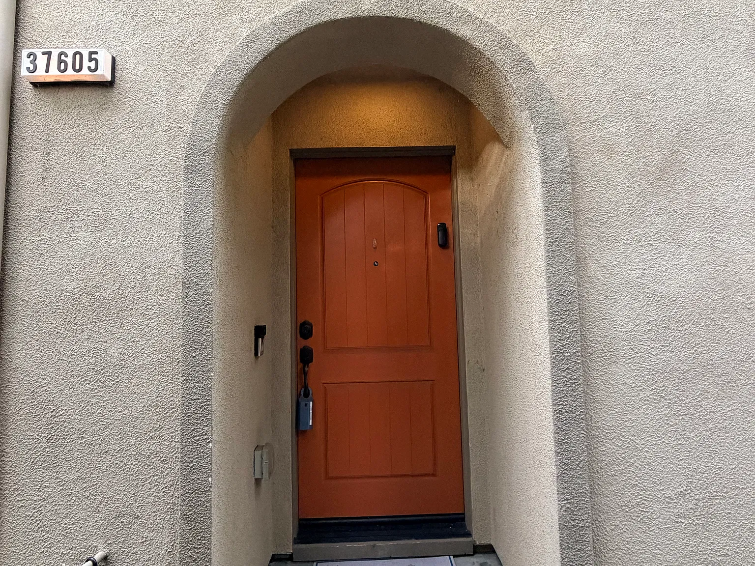 2 bed, 1161 sqft, $3,450 — Photo 2