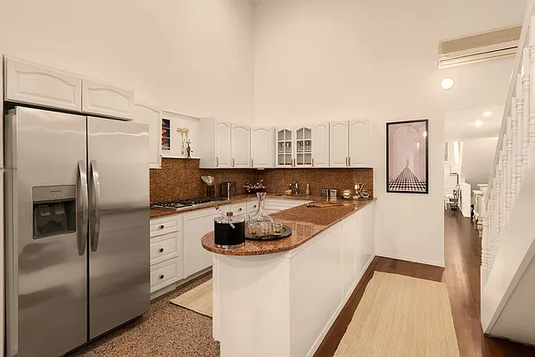 Kitchen, photo 2