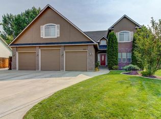 260 S Hobbs Pl, Eagle, ID 83616