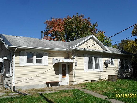 2nd image of 901 7th Ave
