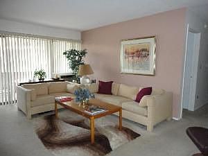 2nd image of 1813 Hemlock Pl 206 #206