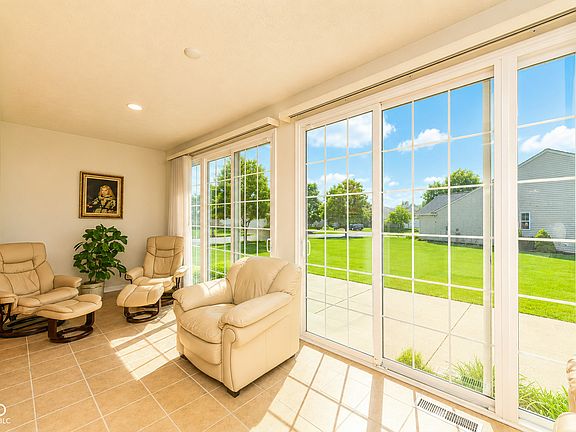 5th image of 13016 Shiraz Ln