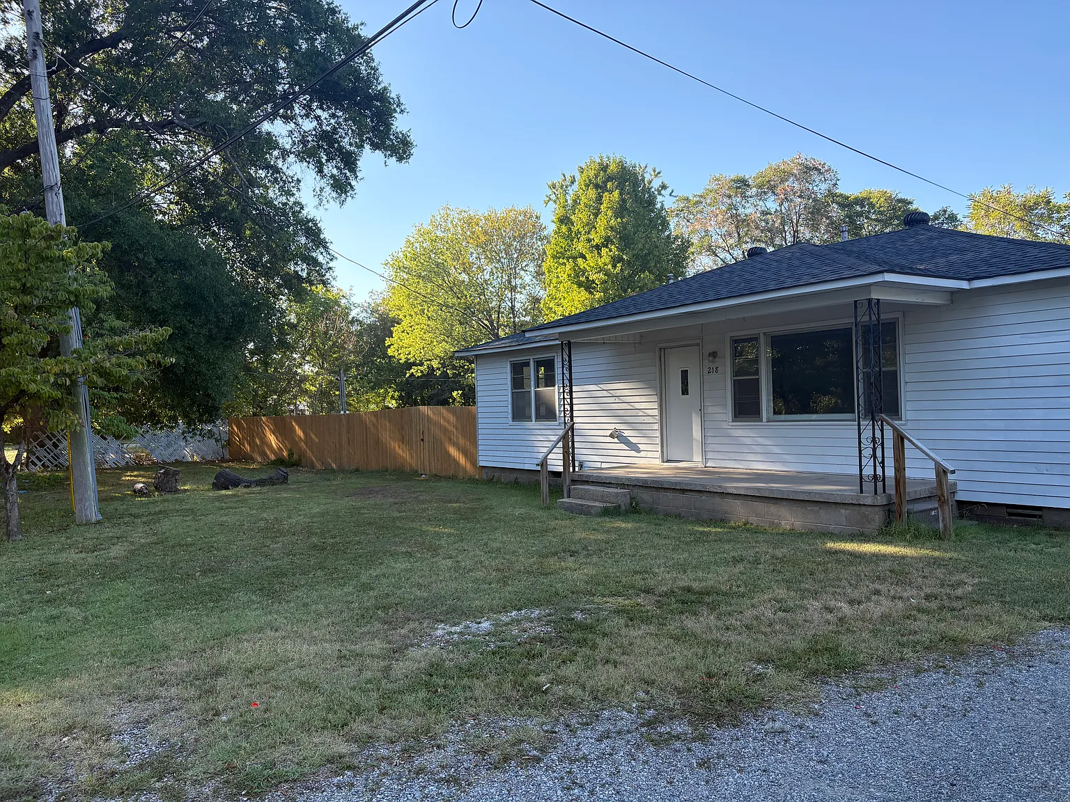 3 bed, 1218 sqft, $1,180 — Photo 1
