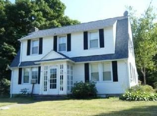 50 School St, Taftville, CT 06380