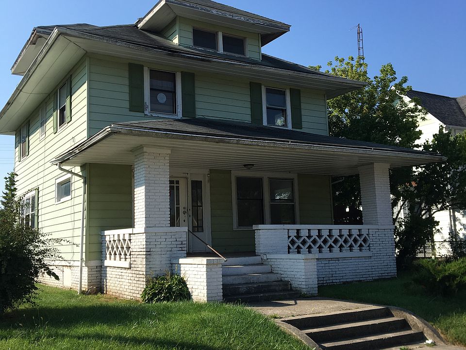 1st image of 721 E Willard St